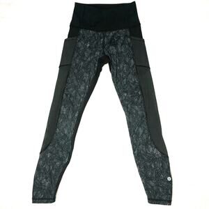 Lululemon Size 4 High Times Pant Luxtreme Mesh Jazzy White Gator Green W5J60S